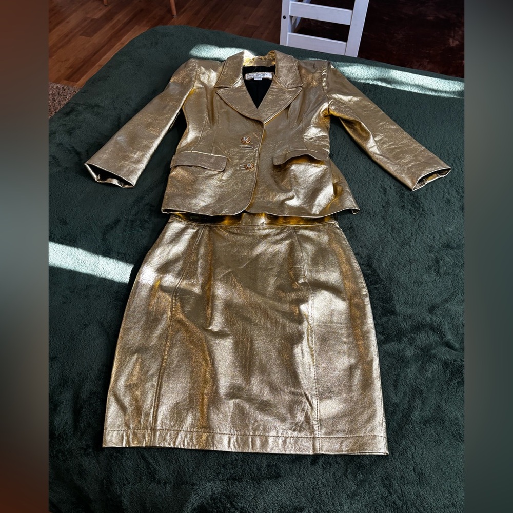 Vintage Lillie Rubin M Suit Jacket & Skirt Set in Gold metallic Leather 80’s 90s